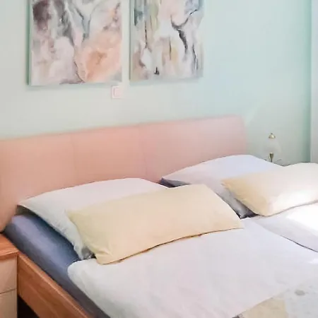 Awesome In Daun-boverath With 1 Bedrooms And Wifi *
